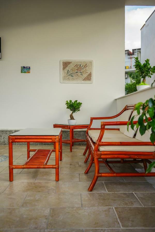 B&B Le Canapine Frattamaggiore Exterior photo